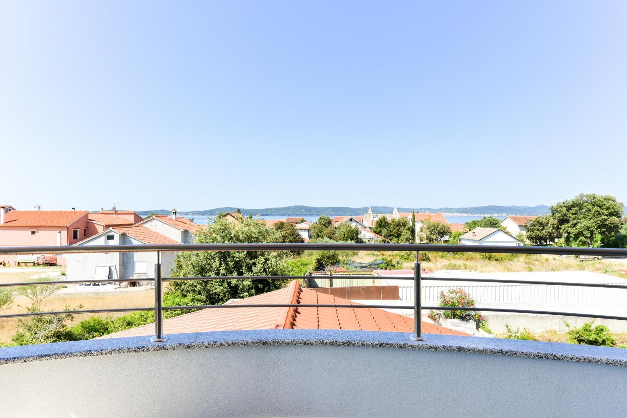Apartmani Martin Mit Beheiztem Pool With Heated Pool Bibinje Exterior photo